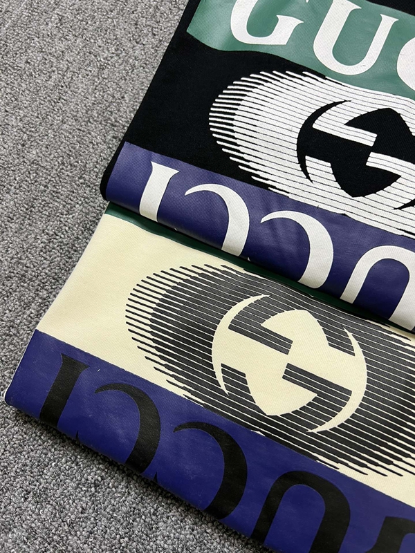 ブランドTシャツ全体デザイン